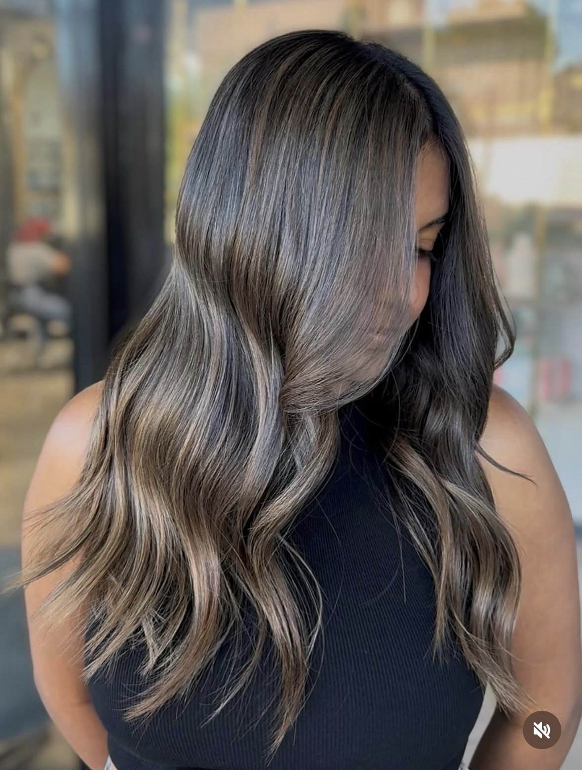 Ultrafade colour transformation with dimensional waves